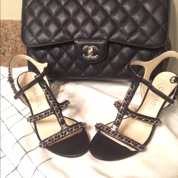 2X🎉HP🎉CHANEL CLASSIC CHAIN HEELS - Picture 3 of 16